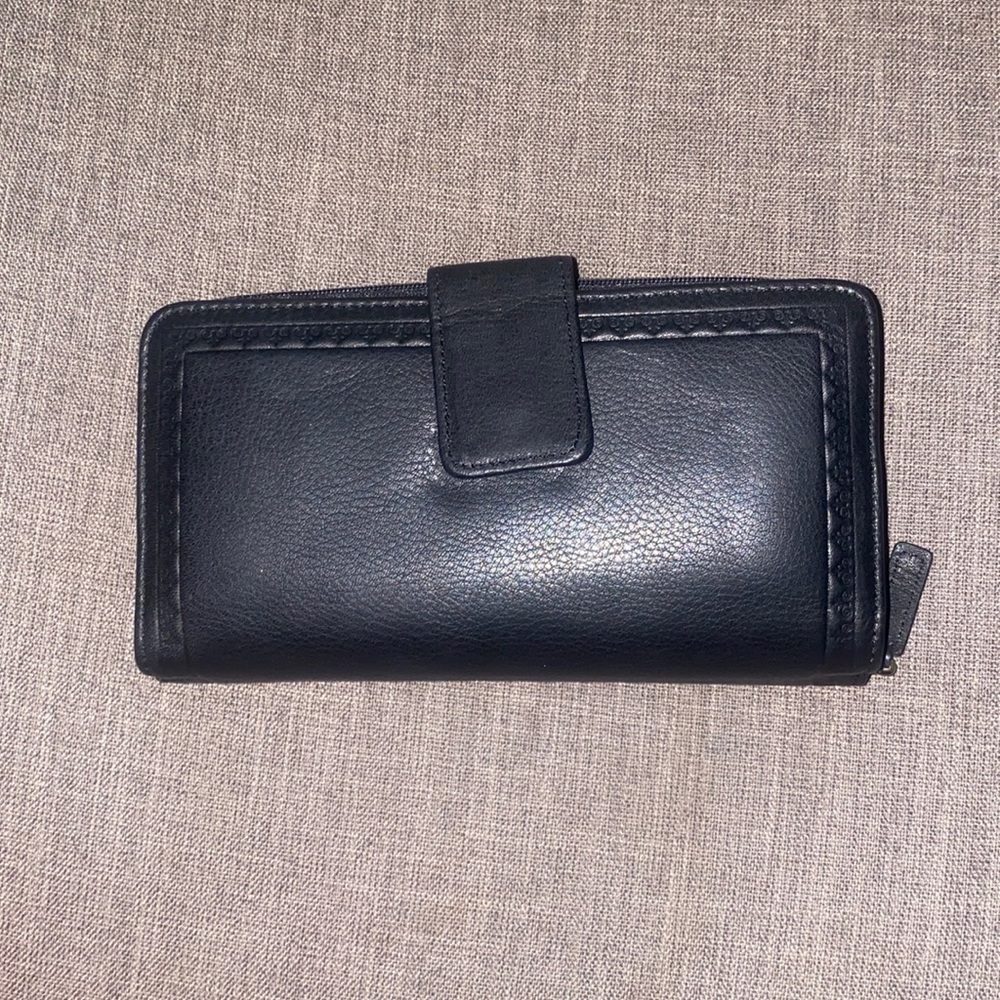 GENUINE LEATHER FOSSIL WALLET